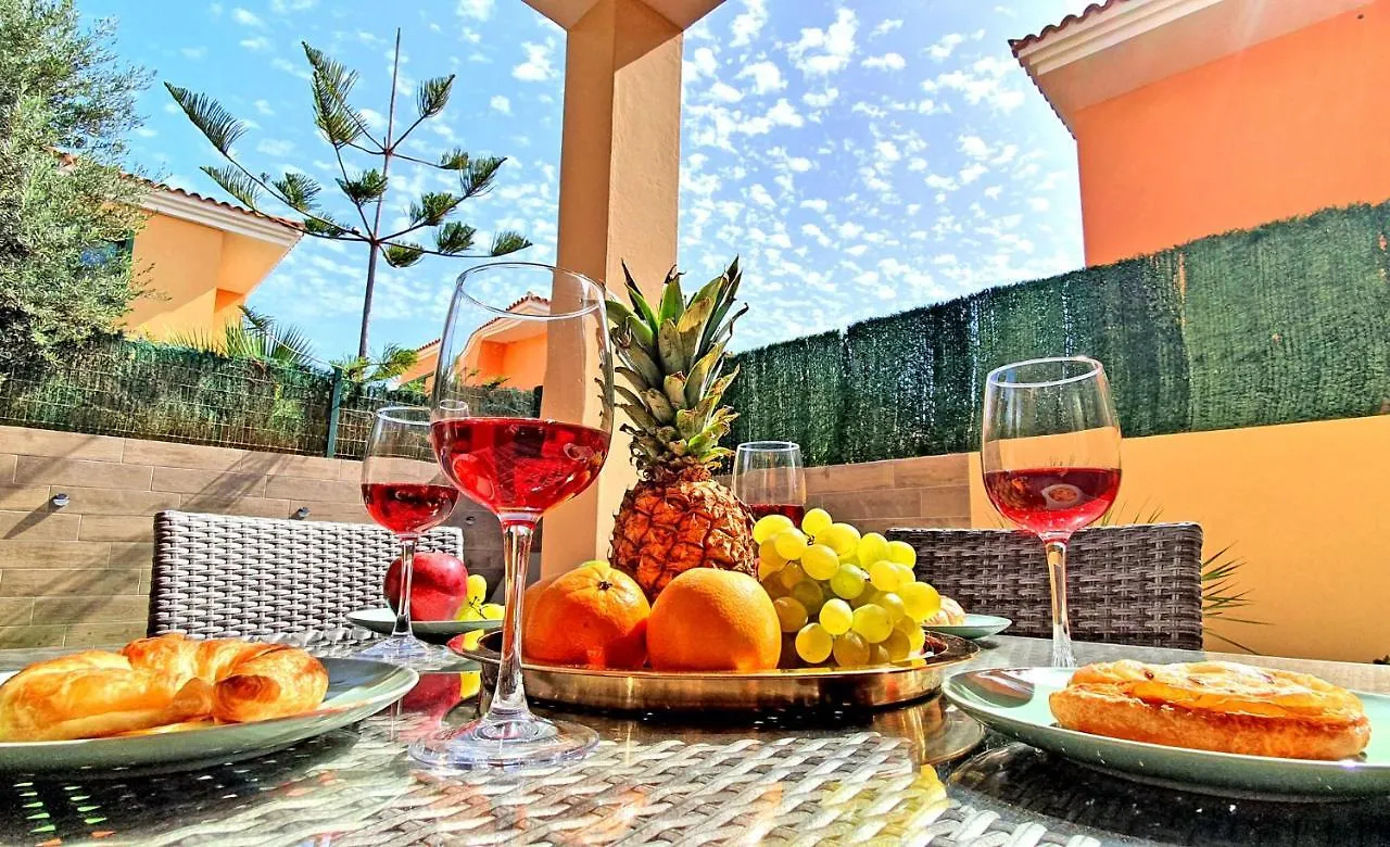 Ferienhaus Casa Taramar - Tarajalejo - Max 8 Personen - Pool - Meerblick - Strandnah Villa